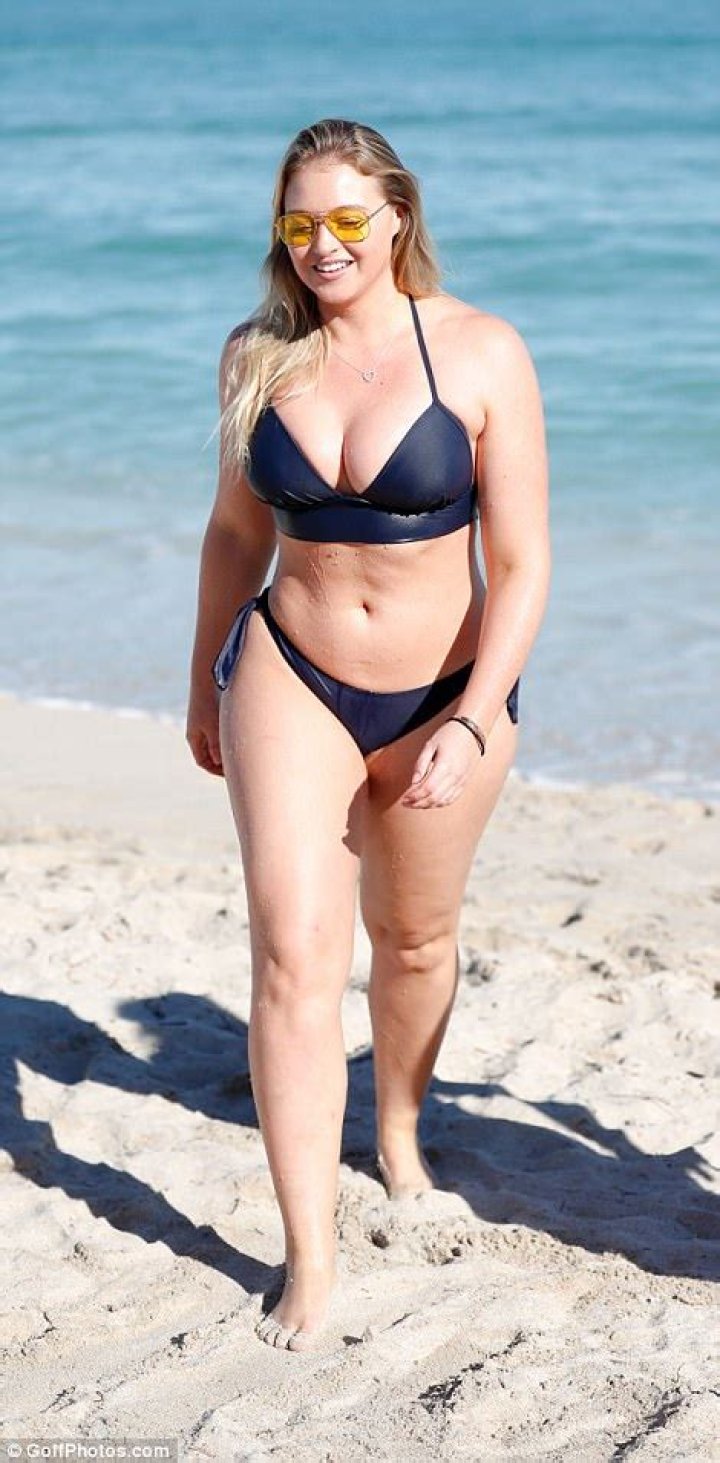 All Hail the Ultimate Beach Babe! Iskra Lawrence Heats Up Instagram With a New Bikini Photo