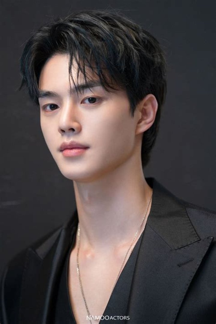 Angeli Khang Biodata, Wiki, Height, Age, Husband, Family, Nationality & More