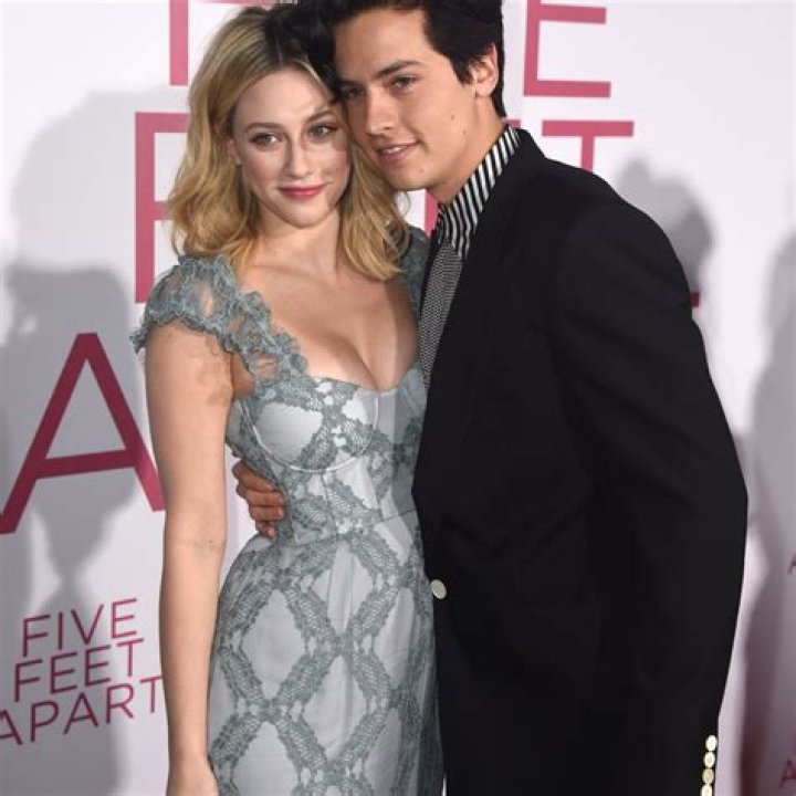 AwwCole Sprouse and Lili Reinhart Pack On the PDA at the ‘Five Feet Apart’ Premiere