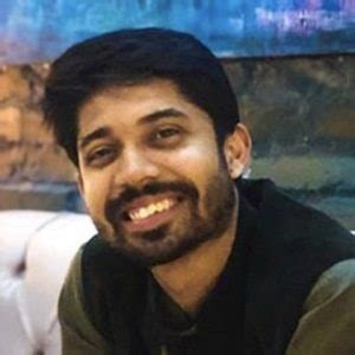 Ayman Sadiq (Teacher) - Age, Birthday, Bio, Facts, Family, Net Worth, Height & More