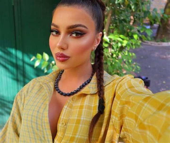 BeautyyBird (YouTuber) Wiki - Biography, Net worth, Age, Height, Husband, Parents, Ethnicity & More