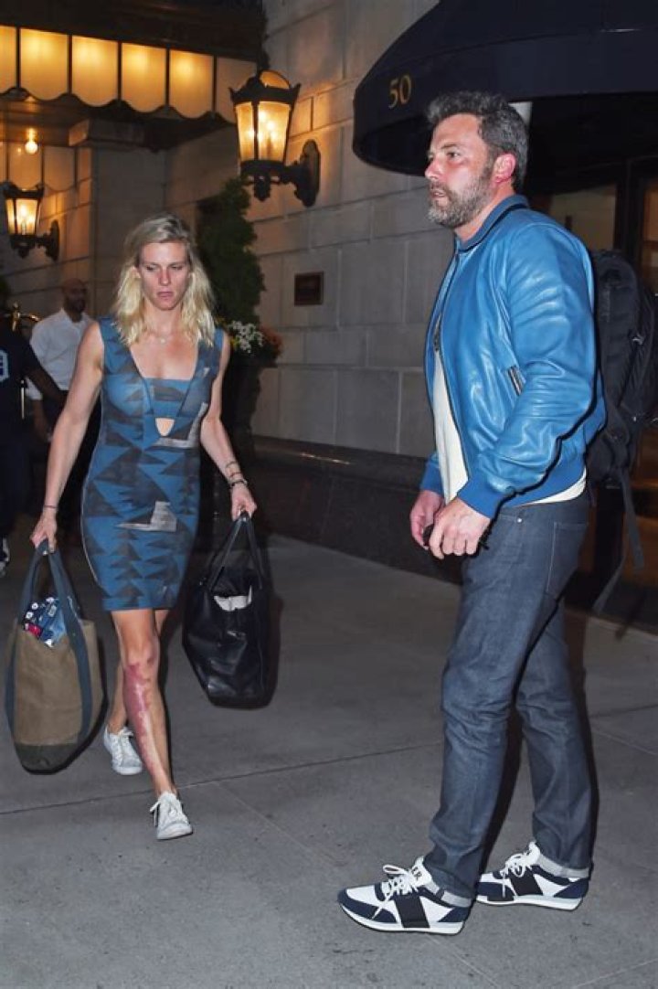 Ben Affleck Is Frustrated AF Because His Girlfriend Lindsay Shookus Won’t Divorce Her Husband (EXCLUSIVE)