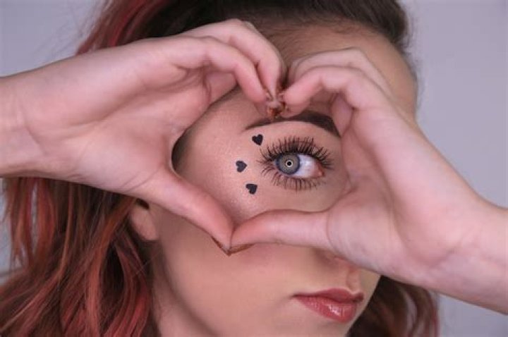 Brooklyn and Bailey Launch Temporary Tattoo Stampers That Are Perfect for a ‘Dance, Music Festival or Night Out’