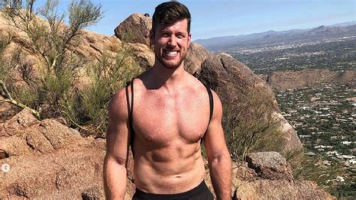Clayton Echard Is the 2022 Bachelor! Meet Season 26’s New Leading Man: Age, Job and More