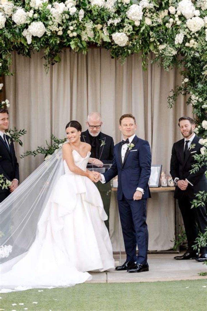 Congrats, Newlyweds! ‘Glee’ Alum Lea Michele Marries Fiancé Zandy Reich in Napa