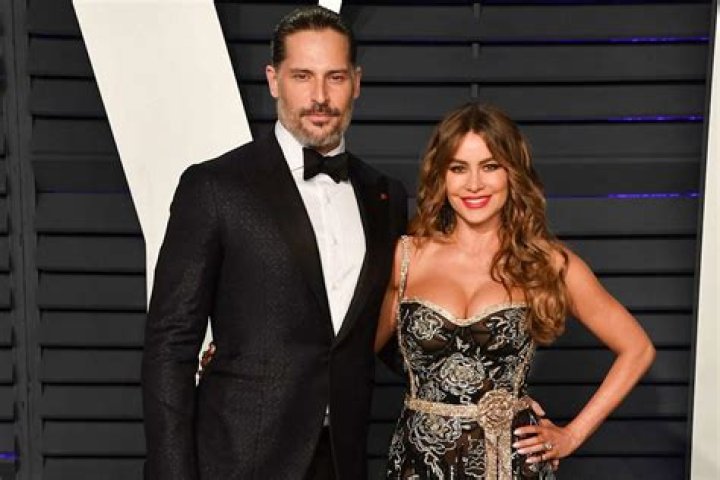 #CoupleGoalsSofia Vergara and Joe Manganiello Celebrate Their First Wedding Anniversary!