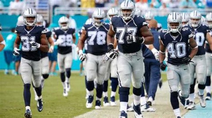Dallas Cowboys Net Worth & Salary. Their Height, Weight & Age.