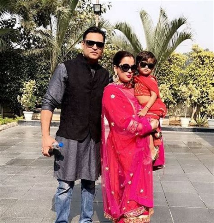 Ekta Sharma Wiki - Age, Husband, Children, TV Shows, Biography & More