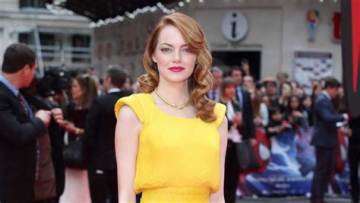 Emma Stone Responds to Epic Oscars Mix-up — “I Don’t Mean to Start Stuff But…”