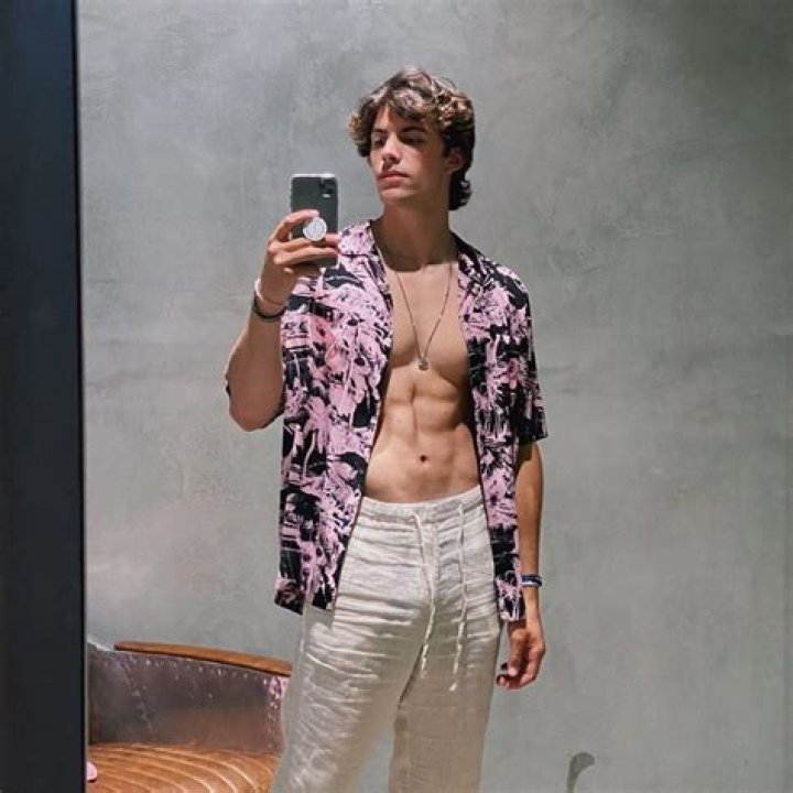 Gage Gomez Age | Wiki, Net worth, Bio, Height, Girlfriend |