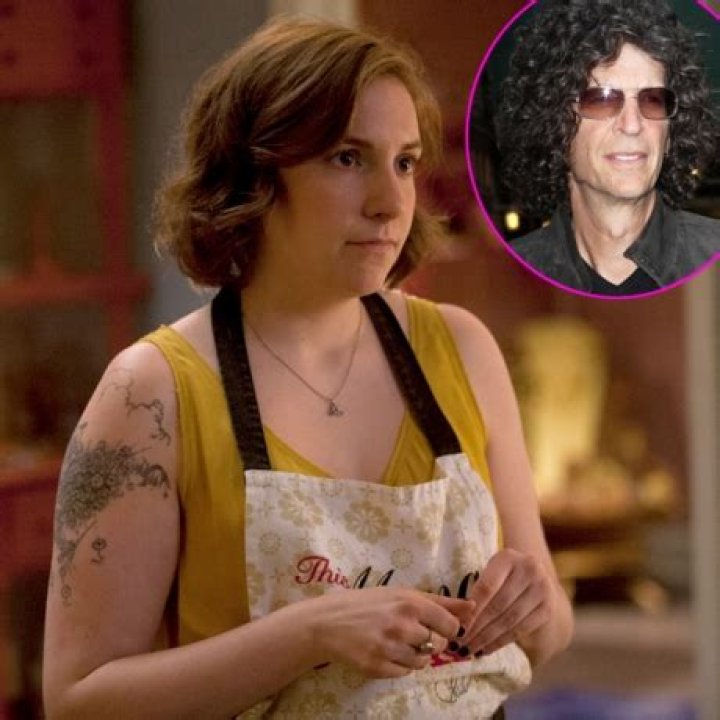 ‘Girls’ Star Lena Dunham Responds to Howard Stern “Fat” Comment
