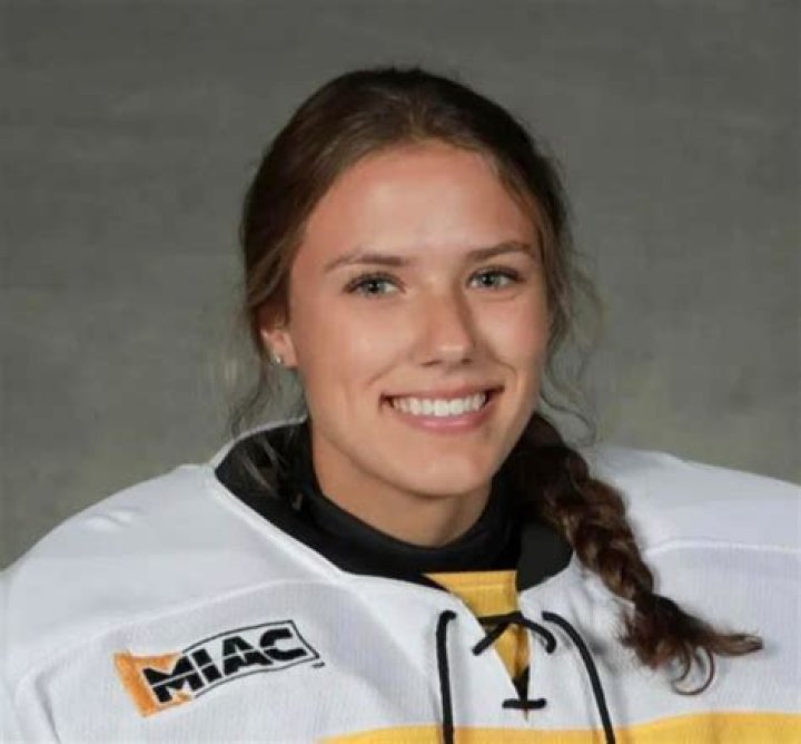 Gustavus Goalie Dies in Car Crash, Hockey Community Pays Tribute