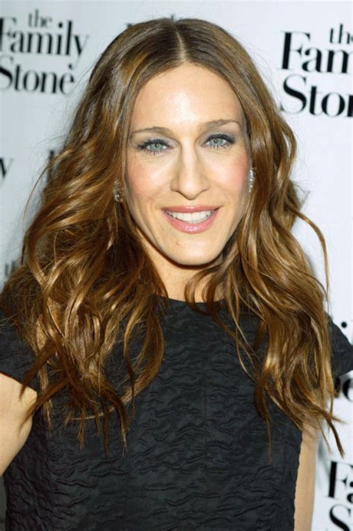 Has ‘AJLT’ Star Sarah Jessica Parker Had Plastic Surgery? See Transformation Photos, Quotes