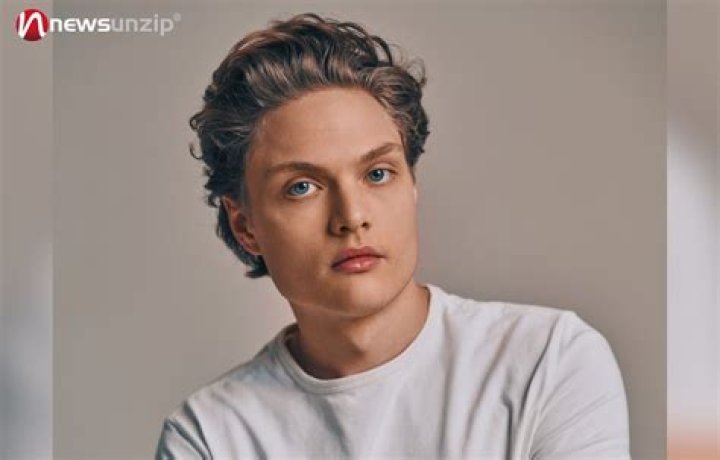 Height, Weight, Age, Girlfriend, Family, Ethnicity & BIO