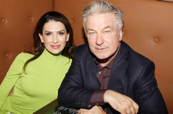 How tall is Hilaria Baldwin