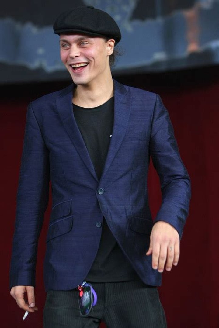 How tall is Ville Valo