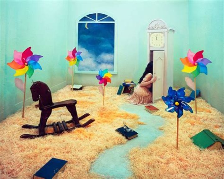 JeeYoung Lee’s Dreamy World Within A Room