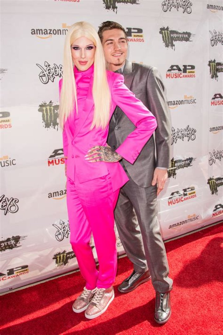 Jeffree Star’s Dating History Includes Ex Nathan Schwandt, Influencer Chris Crocker and More