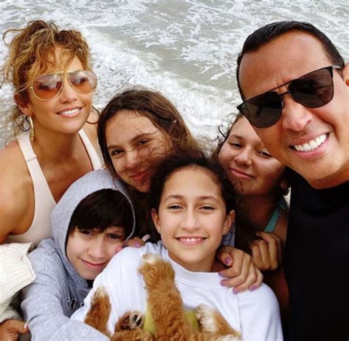 Jennifer Lopez and Alex Rodriguez Are Moving in Together (EXCLUSIVE)