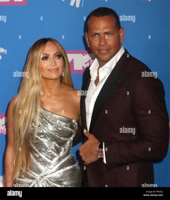 Jennifer Lopez and Alex Rodriguez Bring #CoupleGoals to a New Level at the ‘Hustlers’ Premiere at 2019 TIFF