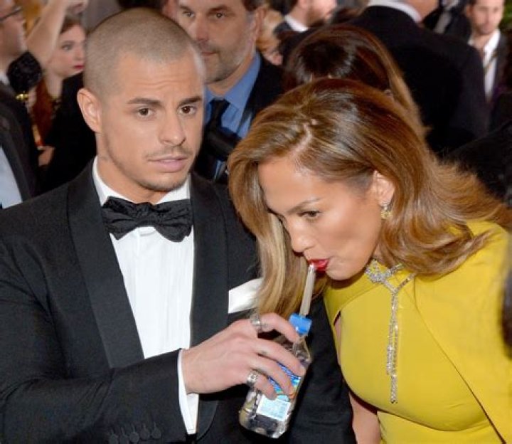 Jennifer Lopez’s Ex Casper Smart Asks Out Jennifer Garner!