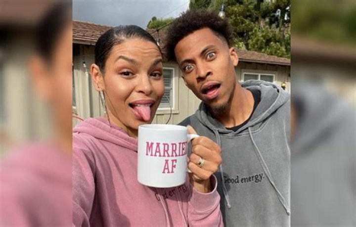 Jordin Sparks Shares Makeup-Free Selfie While Snuggling Her Husband Dana Isaiah: ‘I Always Got You, Babe’