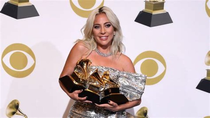 Lady Gaga Gives Emotional Shout-Out to Bradley Cooper After Winning Grammy for ‘Shallow’