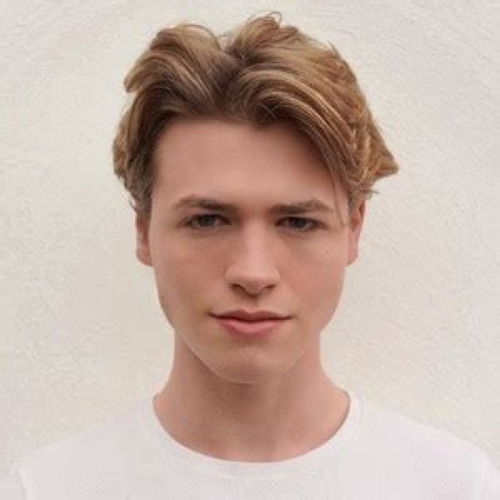 Lewis Kelly Age - Bio, Wiki, Height, Net Worth, Relationship (2023)