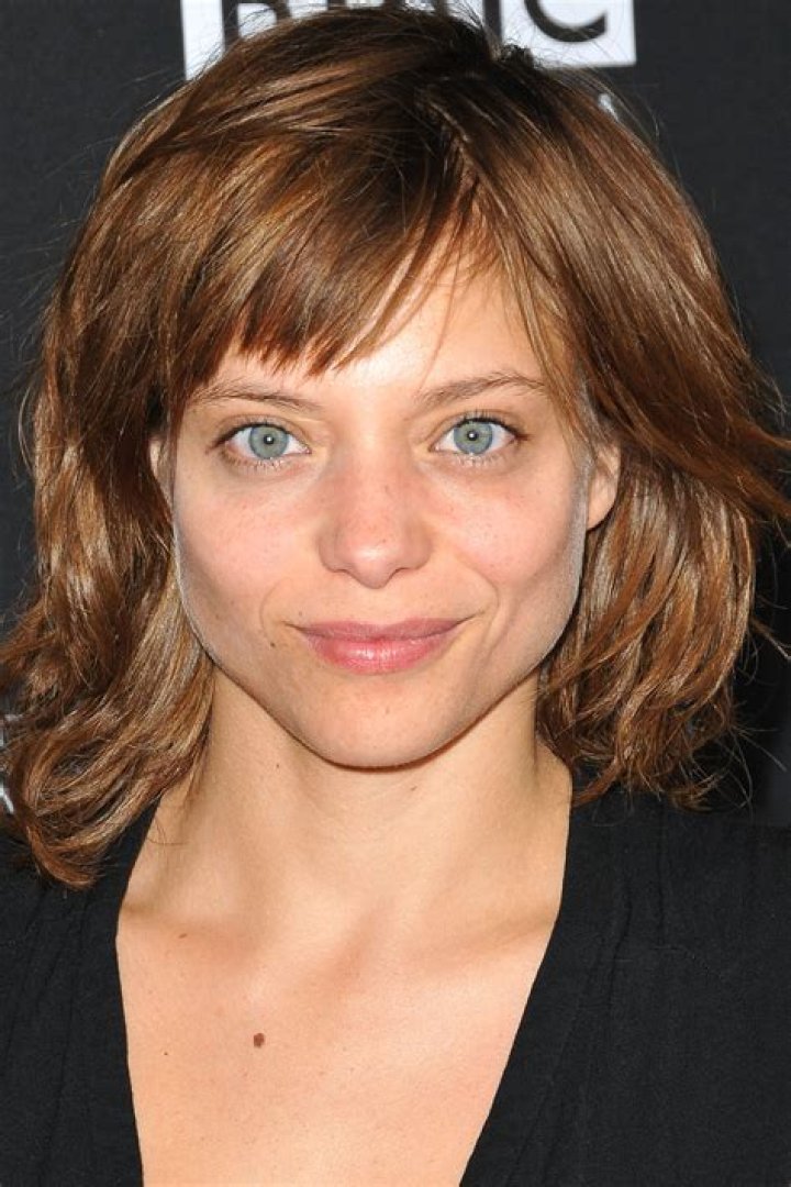 Lizzie Brocheré – Celebsgraphy