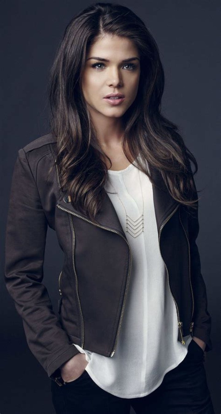 Marie Avgeropoulos – Celebsgraphy