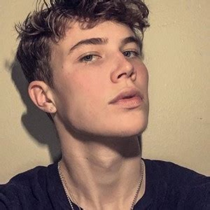 Mason Hilton Age | Wiki, Net worth, Bio, Height, Girlfriend |