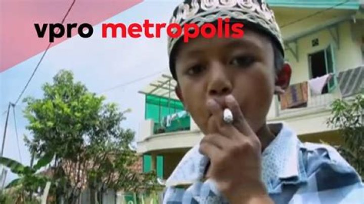 Meet A 9-Year-Old Chain Smoker From Indonesia