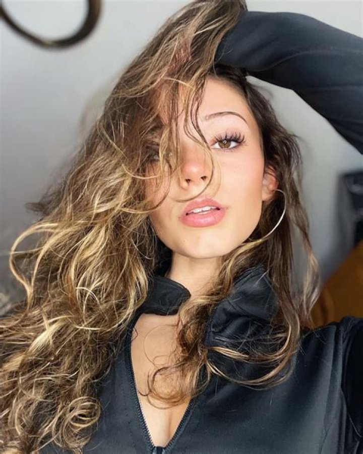 Nikki Woods – Celebsgraphy