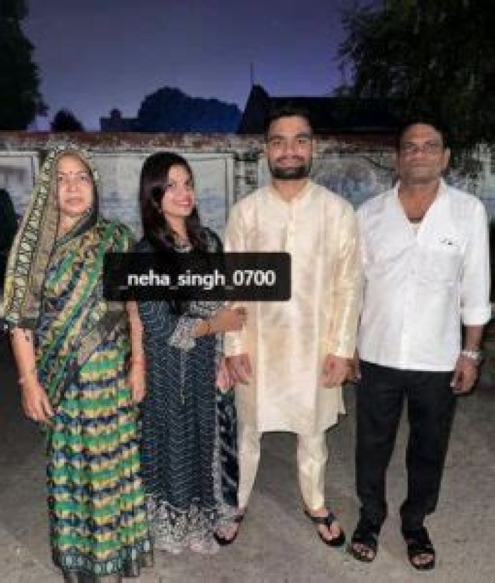 Rinku Singh Biography, Age, Height, Weight, Parents, Siblings, Wife, Girlfriend & Stats