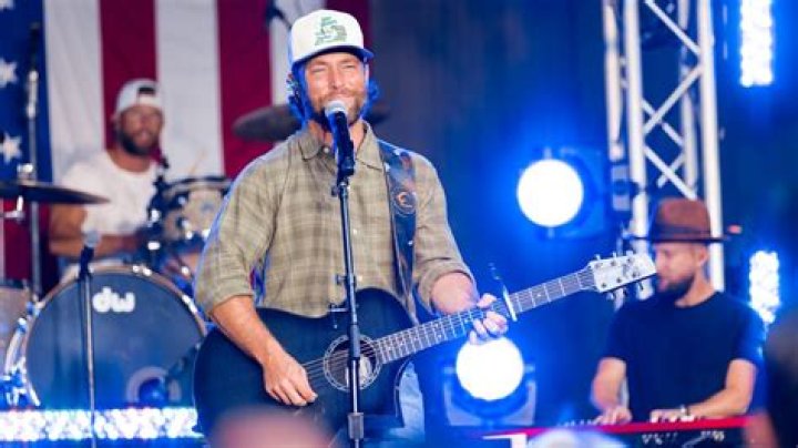 She Said Yes! ‘Bachelor’ Alum Lauren Bushnell Is Engaged to Country Singer Chris Lane