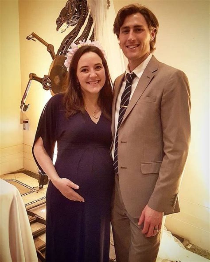 Shelby Latino Bio | Age, Wiki, Net worth, Height, Married, Husband, Baby|