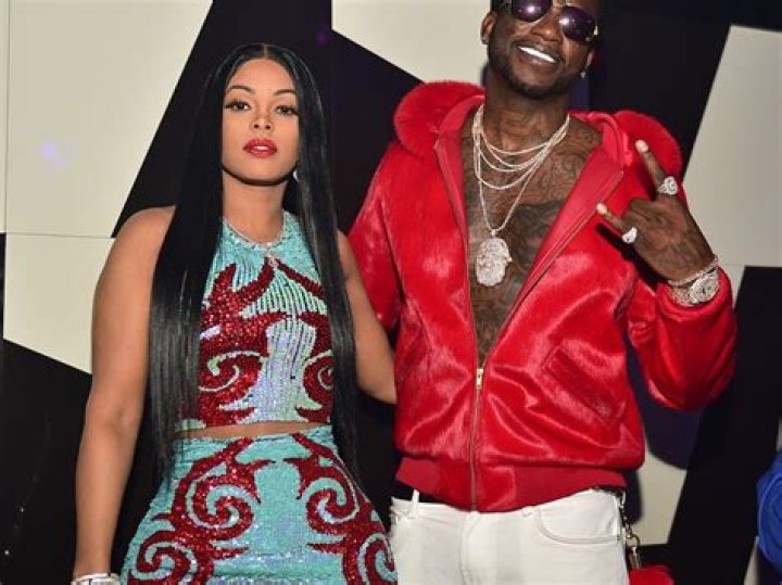 WATCHRapper Gucci Mane Proposes to Girlfriend Keyshia Ka’oir on the Kiss Cam!