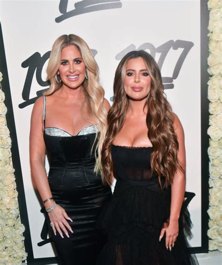 We Can’t Pick a Side! Kim Zolciak-Biermann and Her Daughter Brielle Have a Battle of the Bums On Instagram
