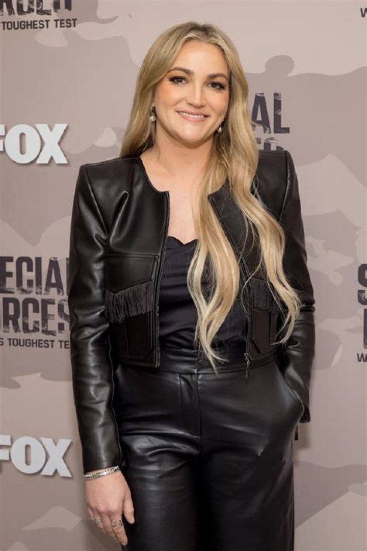 What Happened to Jamie Lynn Spears’ Chin? Fans Spark Plastic Surgery Rumors in Edited Video