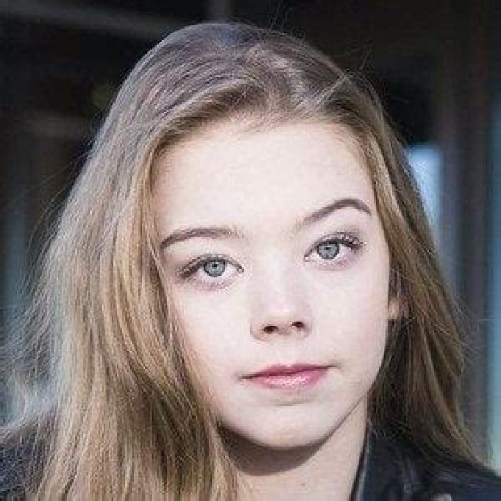 Whitney Bjerken Age | Wiki, Net worth, Bio, Height, Boyfriend