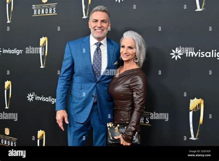 Who is Brenda Warner 'Kurt Warner's Wife'? Wiki, Bio, Net worth, Husband, Son, Family, Height & More