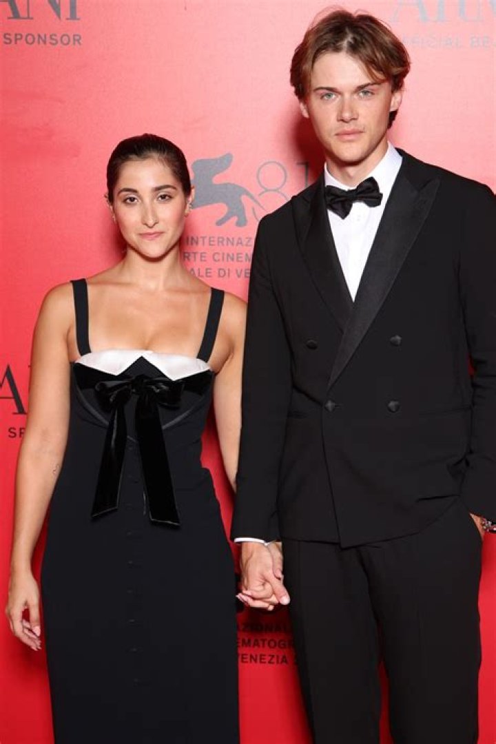 Who is Isabel Machado? Wiki, Christopher Briney's Girlfriend Age, Bio, Family, Height, Net worth & More