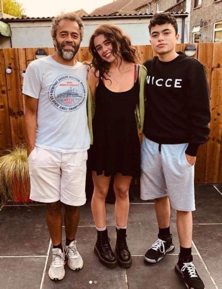 Who is Isis Hainsworth? Wiki, Biography, Age, Height, Parents, Ethnicity, Boyfriend, School & More