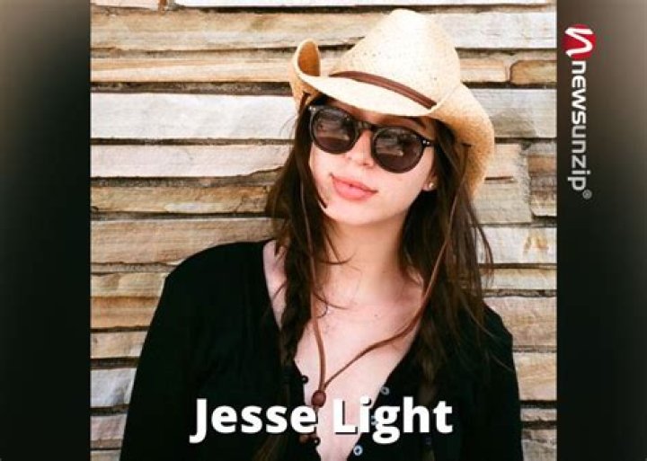 Who is Jesse Light? Wiki, Biography, Age, Boyfriend, Parents, Height, Net worth, Family & More