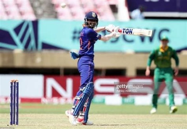 Yash Dhull Wiki [Cricketer] Biography, Height Age, Parents, Girlfriend, Family, Net Worth & More